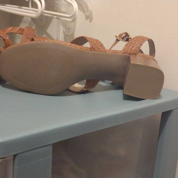 Size 11 women's brown ankle strapped block heel shoes - Picture 3 of 10